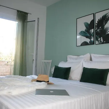 Marinesa * Hvar Town