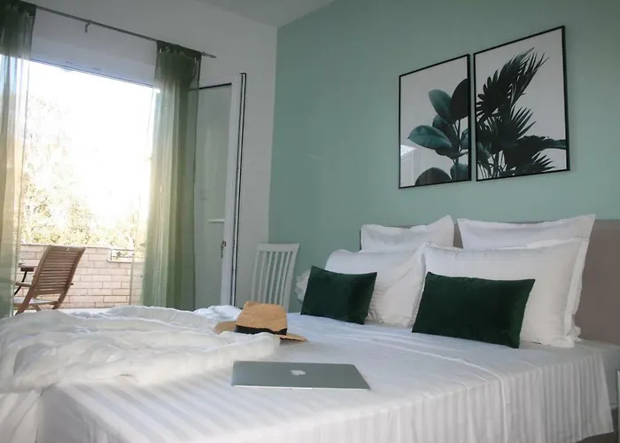 Marinesa * Hvar Town