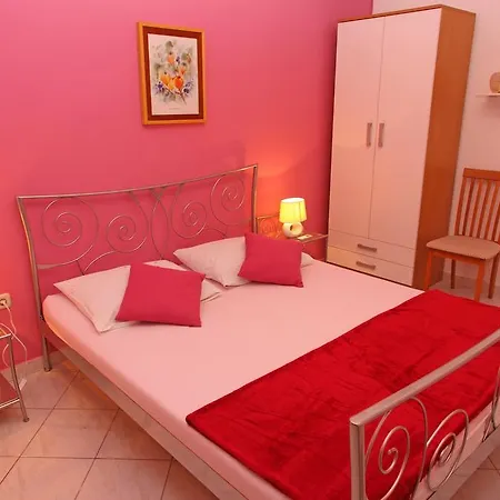 Apartment Marinesa *