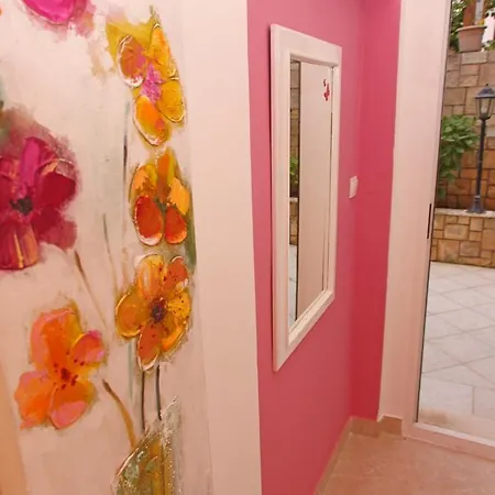 Apartment Marinesa