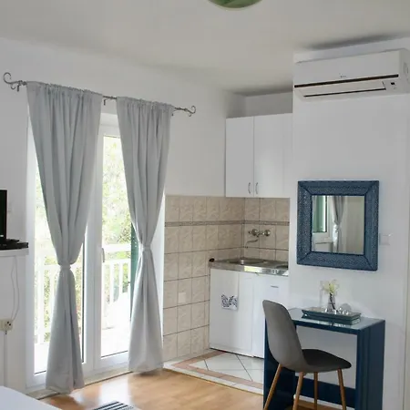 Apartment Marinesa